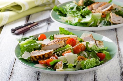 Dividir as refeições em várias porções para acelerar o metabolismo